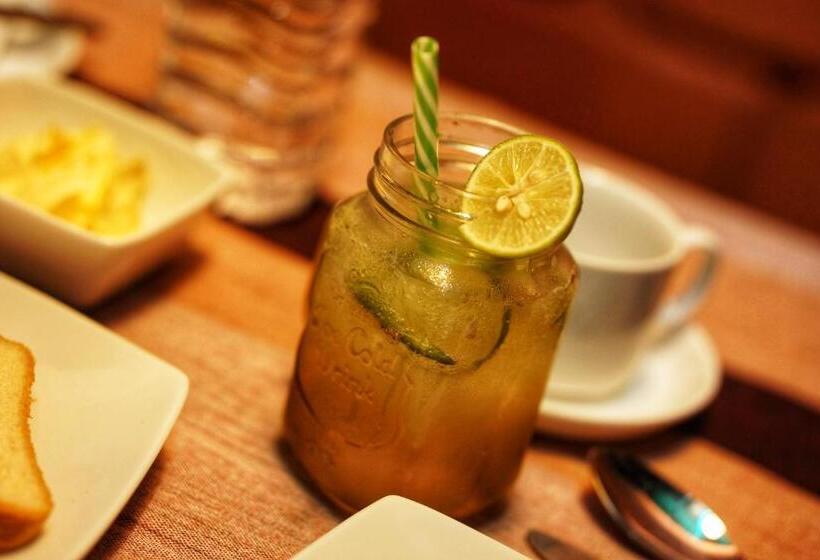 مبيت وإفطار Danu Resort