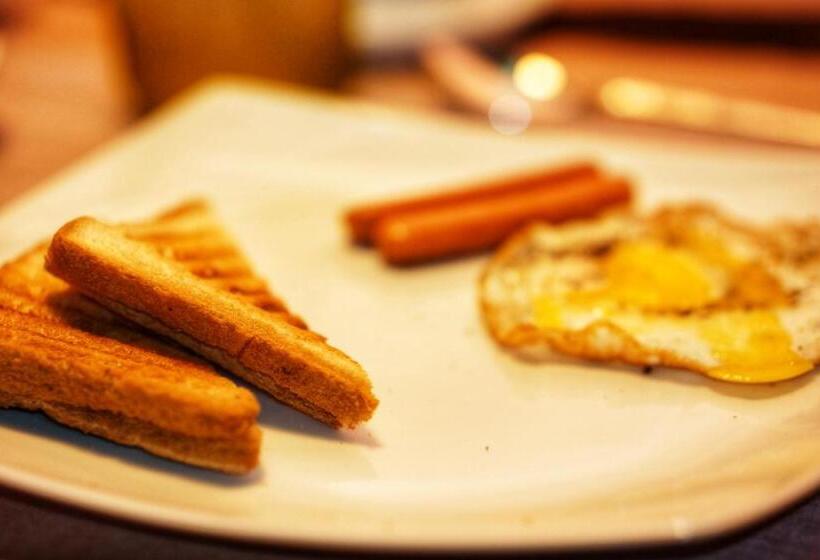 مبيت وإفطار Danu Resort