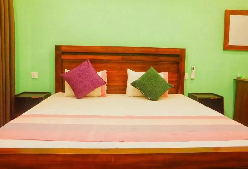 تختخواب و صبحانه Danu Resort
