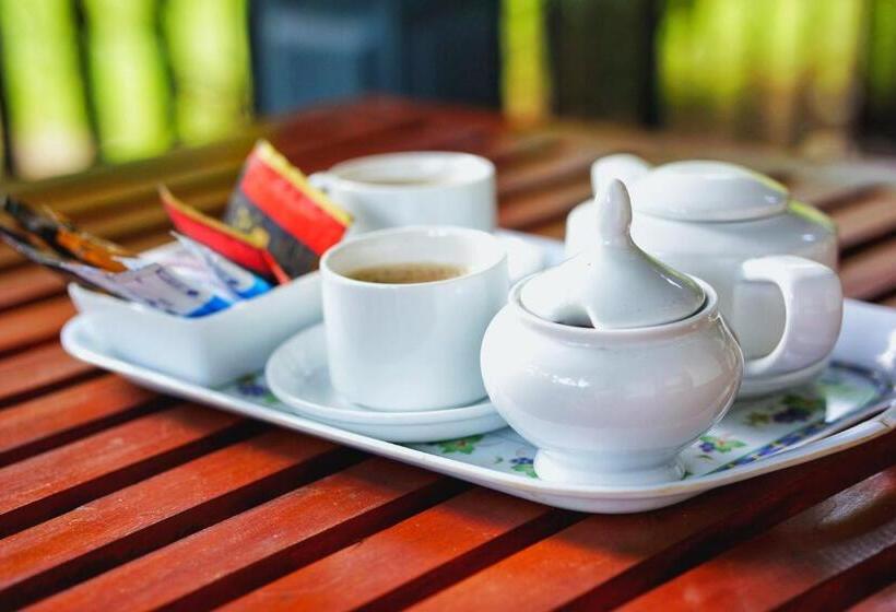 مبيت وإفطار Danu Resort