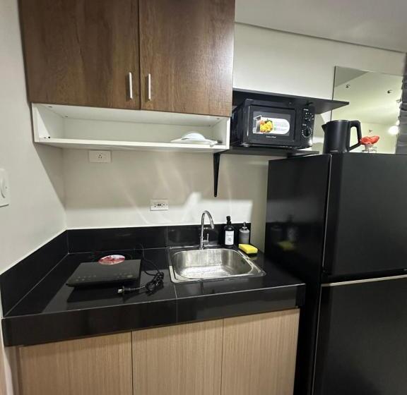 مبيت وإفطار Demillo Style Suites At Smdc