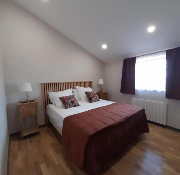 مبيت وإفطار Les Pierres Roses