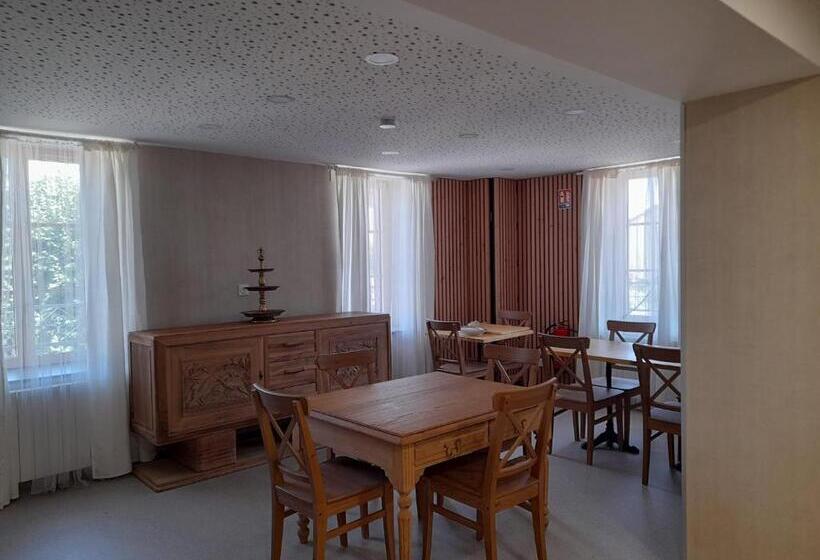 مبيت وإفطار Les Pierres Roses