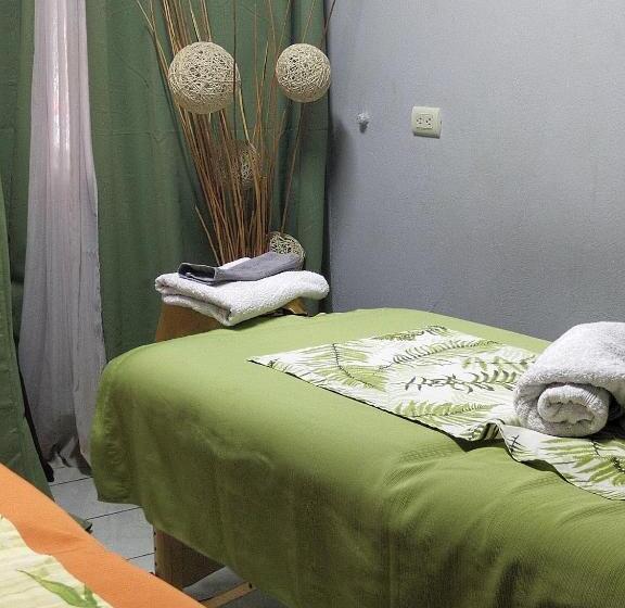 هتل کپسول Helechos Spa & Beauty Salon