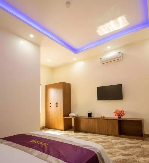 هتل Khách Sạn Lan Lan