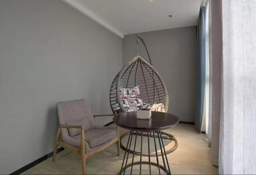 Mehood Lestie Hotel   Xi An Jiaotong University Xijing Hospital Changle Park Metro Station