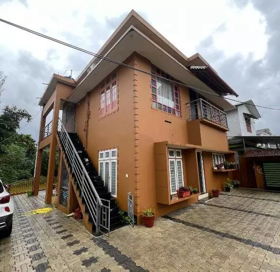 ペンション Brothers Guest House