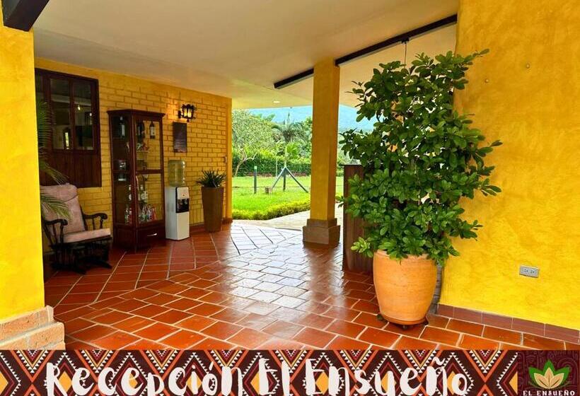 ペンション El Ensueño Ecohostal & Glamping