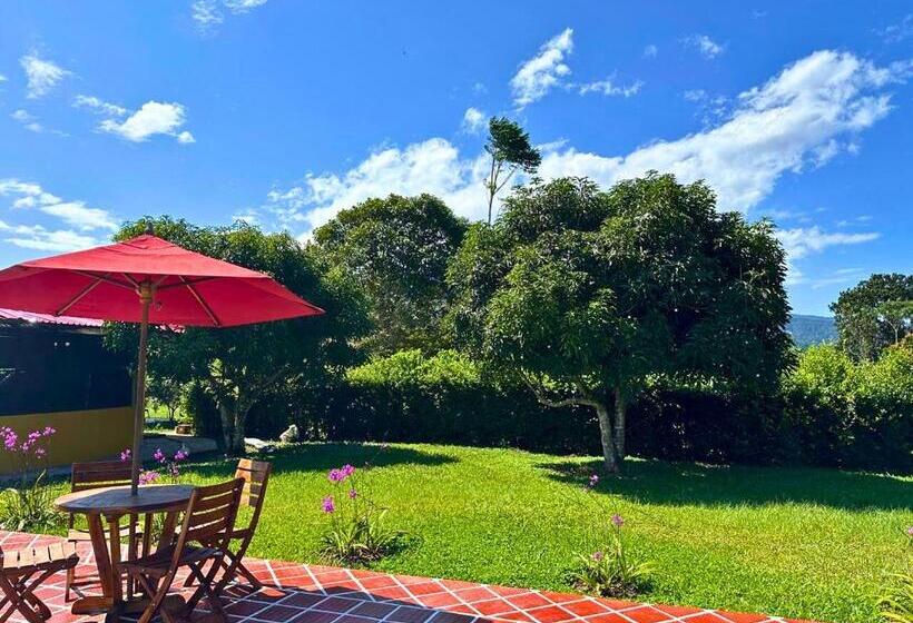 ペンション El Ensueño Ecohostal & Glamping