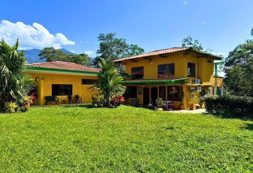 Majatalo El Ensueño Ecohostal & Glamping