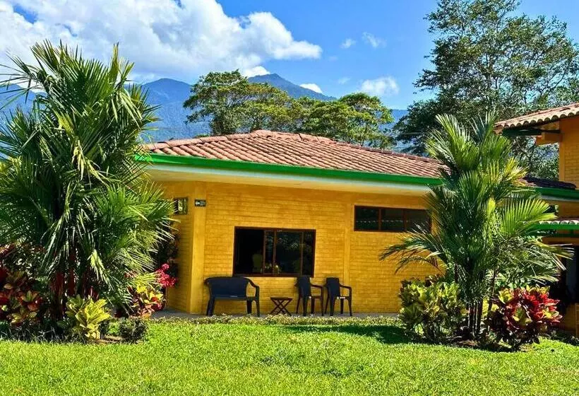 Majatalo El Ensueño Ecohostal & Glamping