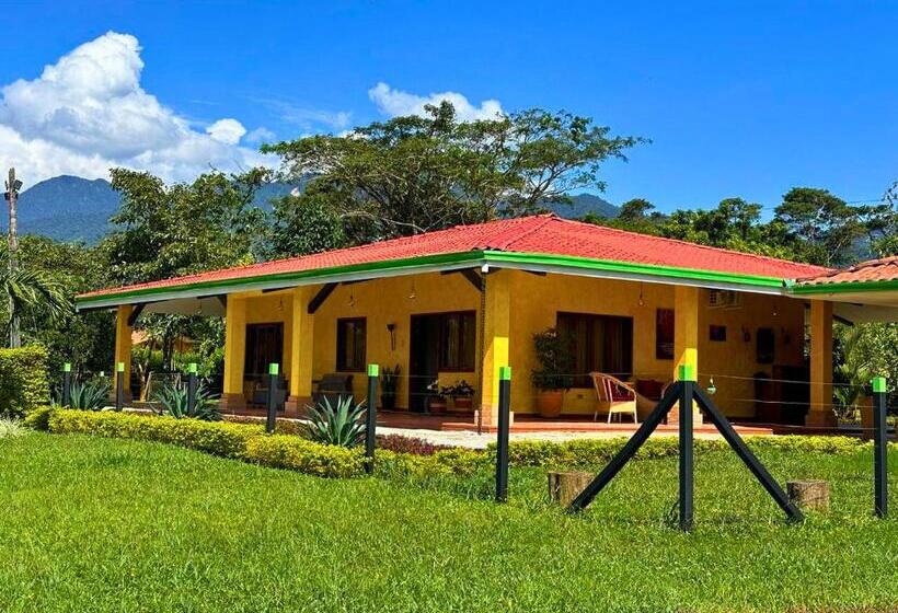 ペンション El Ensueño Ecohostal & Glamping