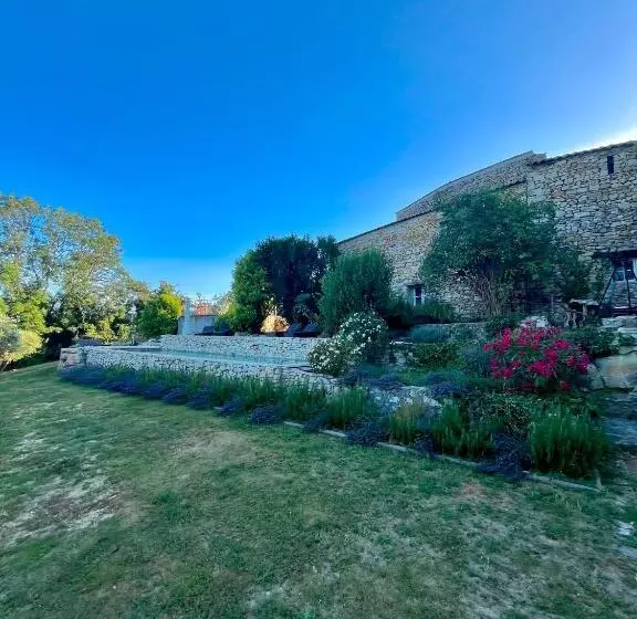 ペンション L Ostau De La Treille