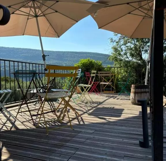 ペンション L Ostau De La Treille