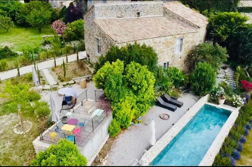 Пансион L Ostau De La Treille