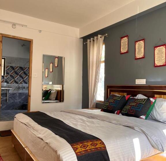 Пансион Mahabaudha House