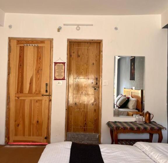 Пансион Mahabaudha House