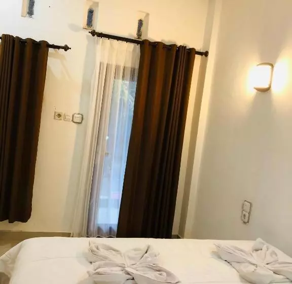 ペンション Nyiur Gading Local Room