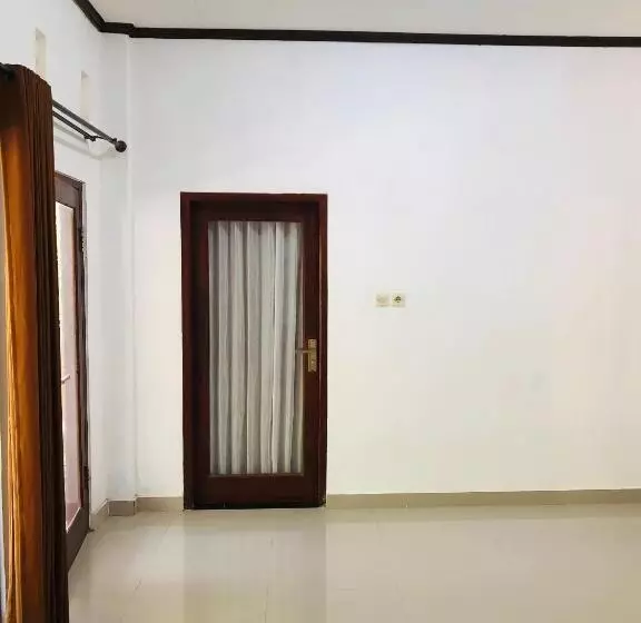 ペンション Nyiur Gading Local Room