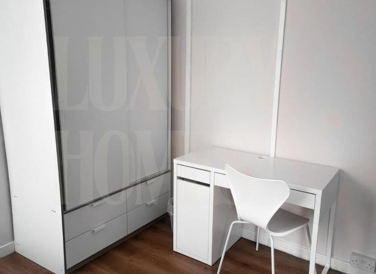 پانسیون Spacious Ensuite Room