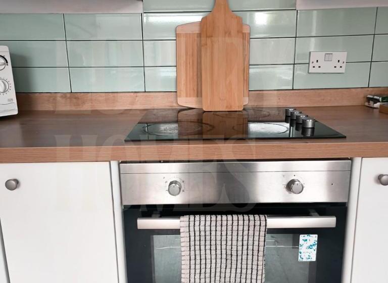 پانسیون Spacious Ensuite Room