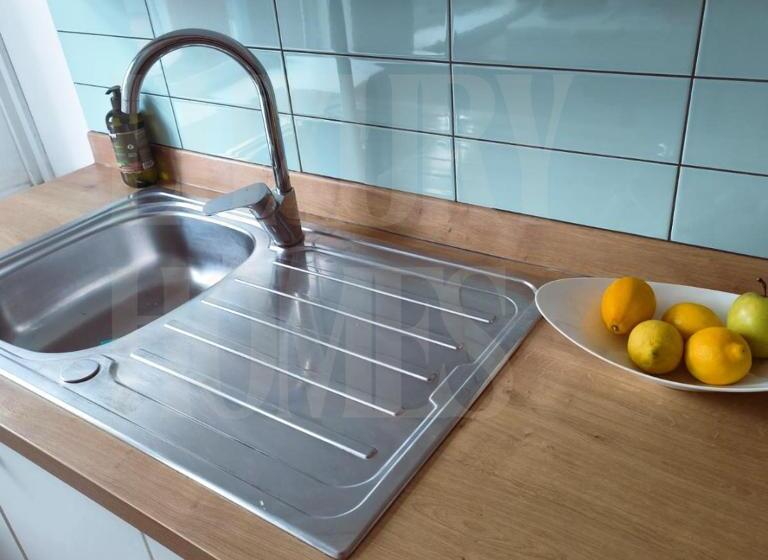 پانسیون Spacious Ensuite Room