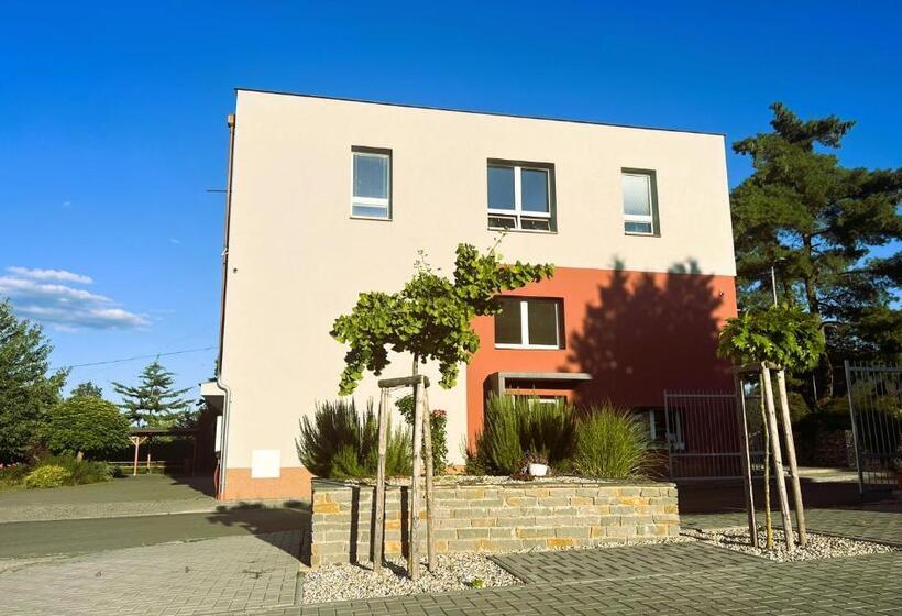 Panzió Statek Mutěnice