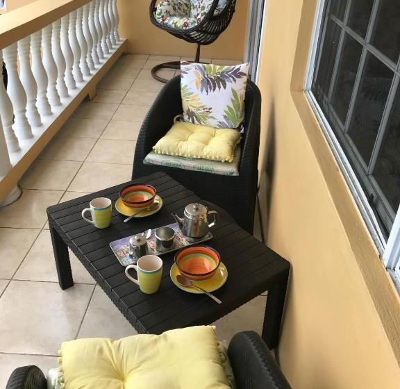 پانسیون Tropical Harbour View