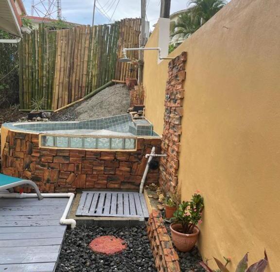 پانسیون Tropical Harbour View