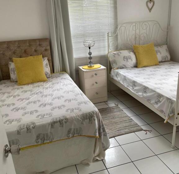 پانسیون Tropical Harbour View