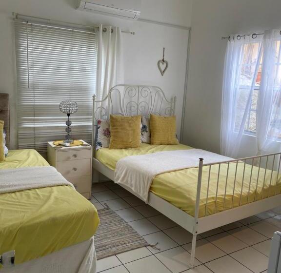 پانسیون Tropical Harbour View