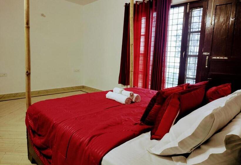 אתר נופש Queen S View Villa By The Cafe