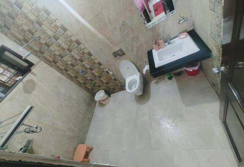 אתר נופש Queen S View Villa By The Cafe