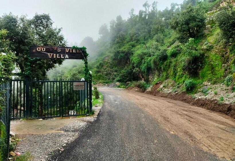 אתר נופש Queen S View Villa By The Cafe