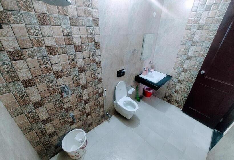 אתר נופש Queen S View Villa By The Cafe