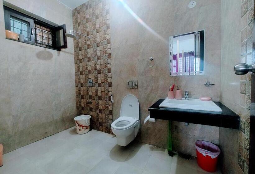 אתר נופש Queen S View Villa By The Cafe