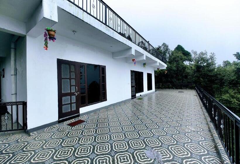 אתר נופש Queen S View Villa By The Cafe