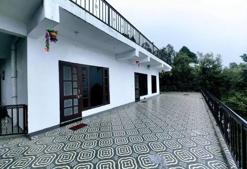 リゾートホテル Queen S View Villa By The Cafe