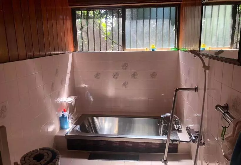 Retkeilymaja ティダ民宿結の家