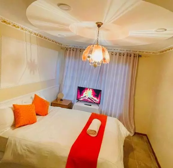 Goldenways Motel