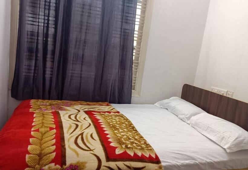 هتل Srinivasa Residency