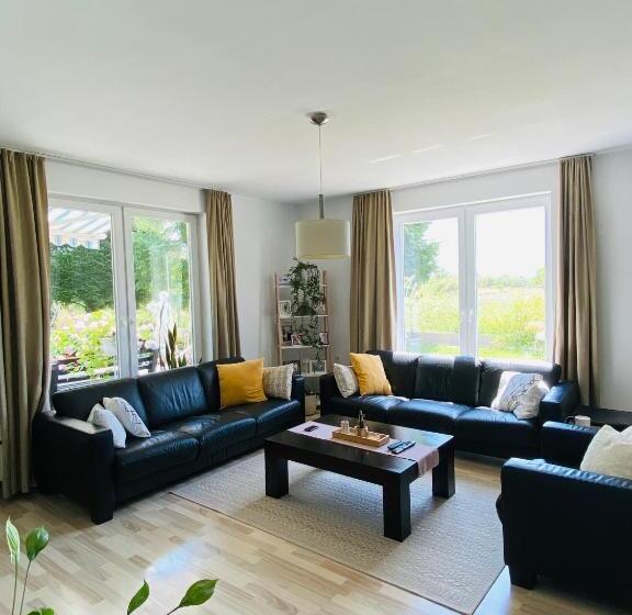 پانسیون Garden House