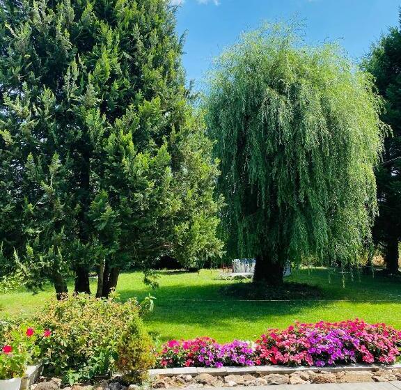 پانسیون Garden House