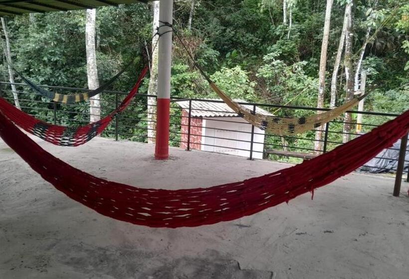 پانسیون Hostal La Gran Ceci