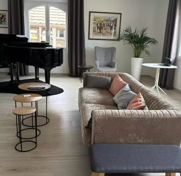 Majatalo L Obsidienne