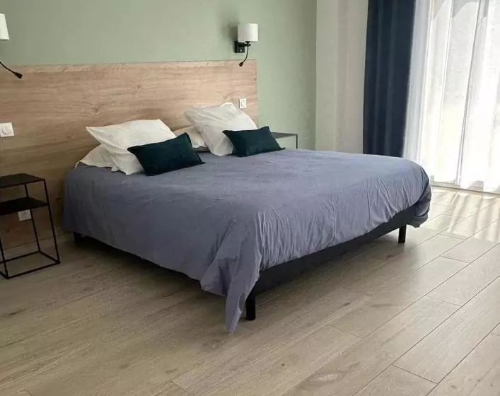 Majatalo L Obsidienne