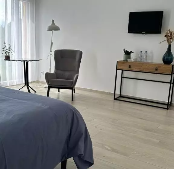 Majatalo L Obsidienne