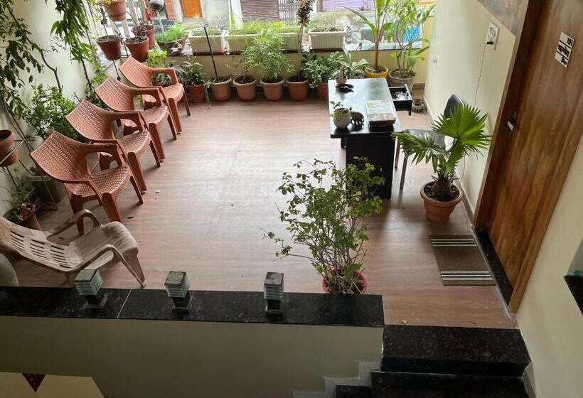 פנסיון Shivashray Luxury Stays & Inn