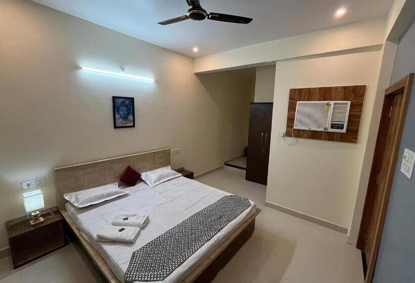 פנסיון Shivashray Luxury Stays & Inn