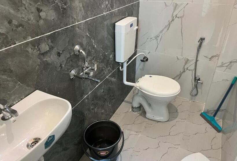 פנסיון Shivashray Luxury Stays & Inn